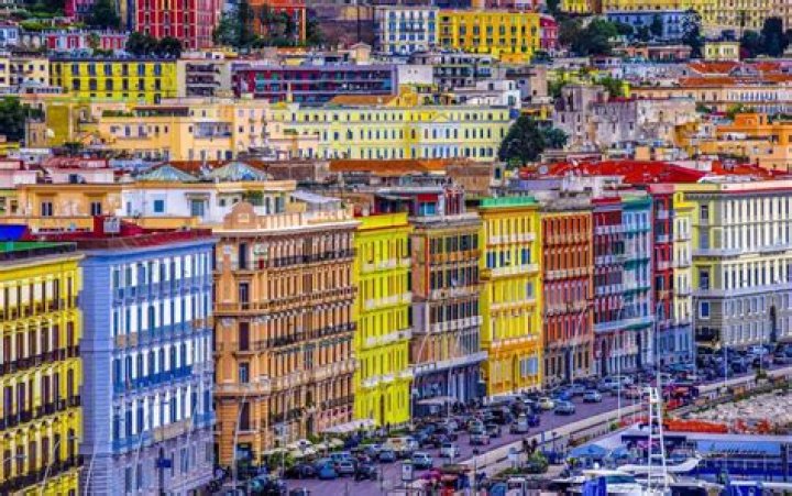 Why is Naples so dirty?